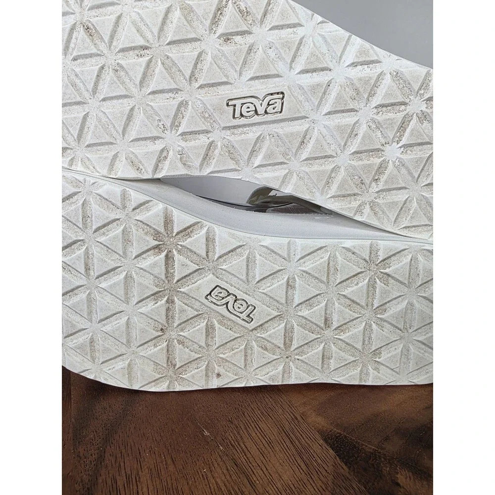 Teva Flatform Universal White Chunky Platform Sandals Size 8